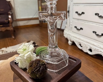 Portacandele a forma di crocifisso in vetro al manganese trasparente dei primi del '900.