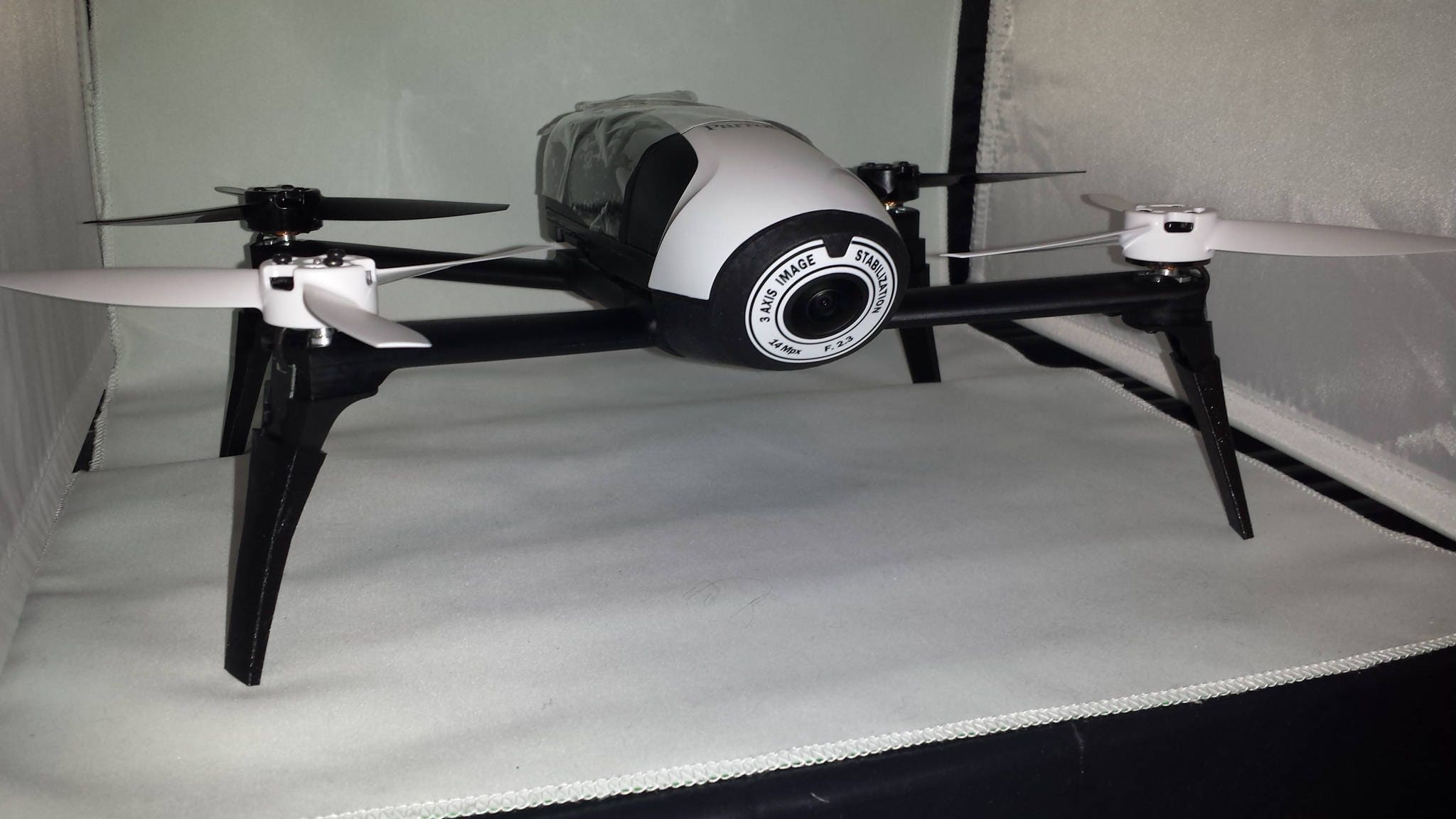 Parrot ドローン用アクセサリ フィートセット Bebop2対応 PF070214 lok26k6 Parrot ドローン用アクセサリ フィートセット Bebop2対応 PF070214
