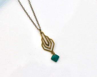 Short green Art Deco graphic necklace, fine green enamel geometric necklace, bronze and green graphic pendant, women's Christmas gift necklace