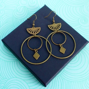 Art Deco oorbellen met een grote cirkel en diamantvorm, geometrische bronzen oorbellen, een ideaal cadeau voor vrouwen.