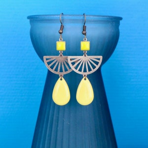 Pendientes de abanico con gráficos Art Déco en bronce y amarillo, pendientes de abanico con gotas de color amarillo brillante, alegres pendientes geométricos de verano