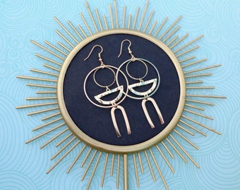 Long designer earrings in golden brass, contemporary geometric earrings, large abstract golden designer earrings