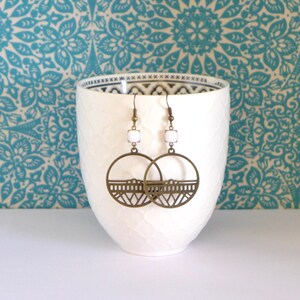 Round and graphic bronze and white enamel earrings, White hanging hoop earrings, ceremony party wedding earrings