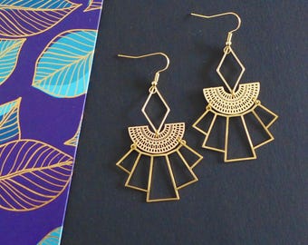 Graphic Art Deco gold earrings, elegant boho chic gold drop earrings, Egyptian ethnic earrings, gift for women
