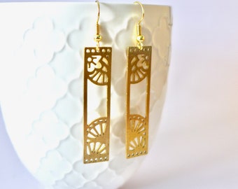 Long Japanese-style rectangle earrings in golden brass, Asian openwork rectangle earrings, graphic jewelry Christmas gift