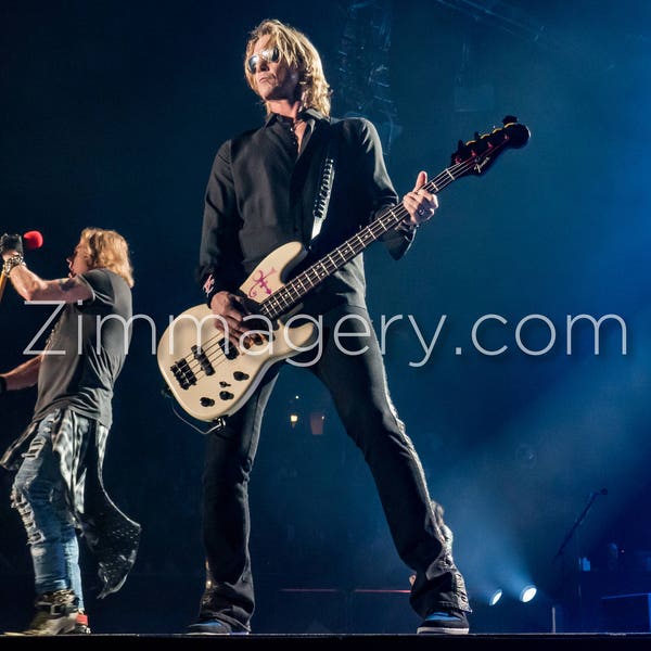 Duff McKagan & Axl Rose of Guns N Roses, LA Forum - November 25, 2017