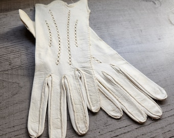 Vintage white leather gloves ladies small 7.5 gloves mid century vintage formal wear