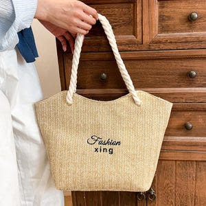 Bolso de mano personalizado con letras tejidas con hierba para verano, nuevo bolso de hombro tejido a mano para parejas y madres