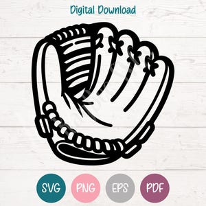 Puede incluir: Una taza de cerámica blanca con un asa negra y el texto "But First, Coffee" en negrita negra. La taza se encuentra sobre un fondo neutro, resaltando su diseño sencillo.