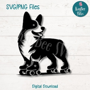 Pode incluir: Gráfico a preto e branco de um corgi a usar patins. A imagem inclui o texto "SVG/PNG Files" na parte superior e "Digital Download" na parte inferior. Um logótipo circular com uma borboleta e o texto "KayBee SVGs" está no canto superior direito.