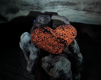 Cosmic Galaxy, Fluorescent Sodalite heart, YOOPERSTONES, Emberlite, Lake Superior, Keweenaw, Glows under UV Light, hand cut & polished rare