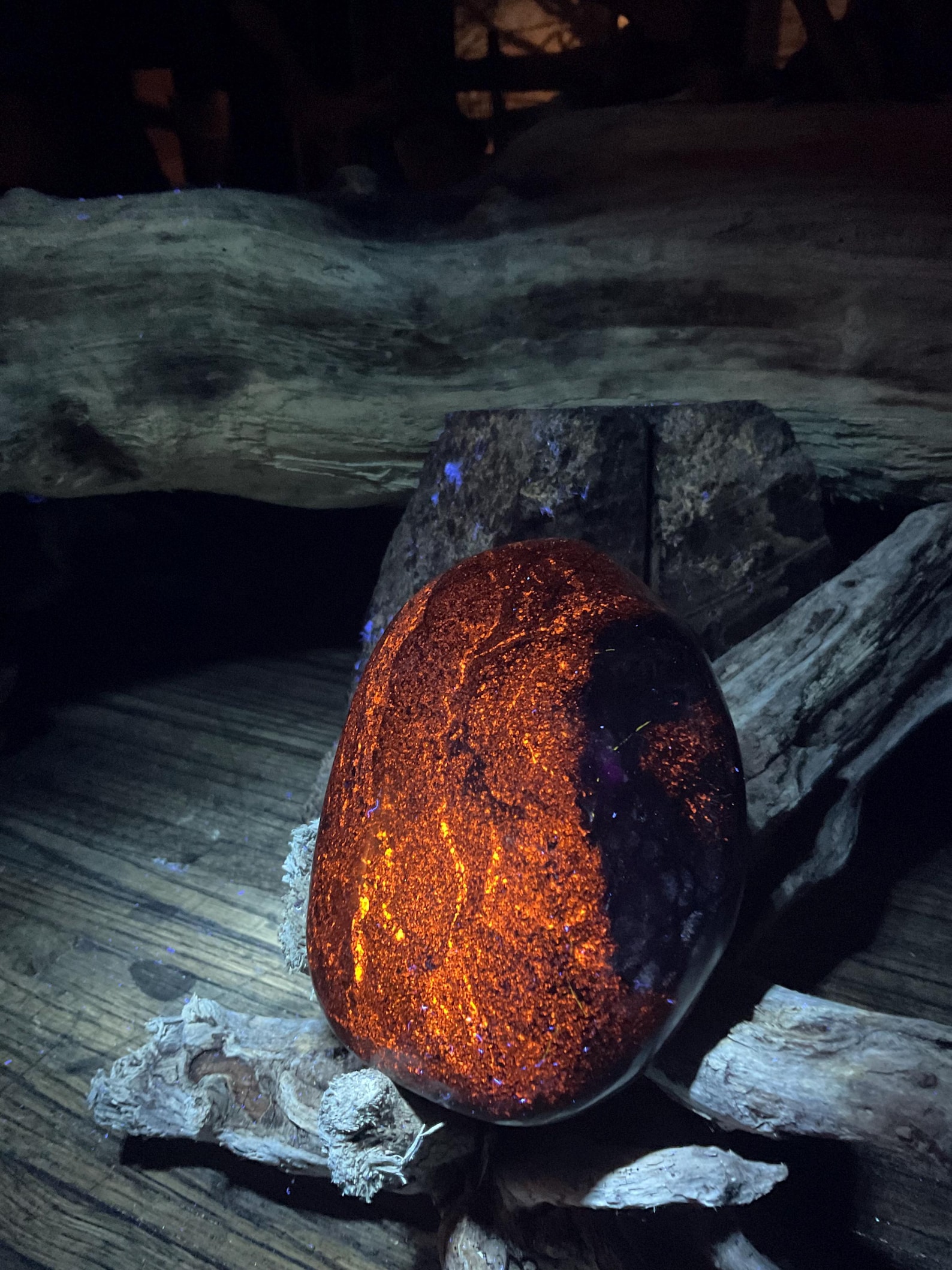 Yooperlite Rocks Pattern See Video HUGE RARE Gemmy Pattern Polished Fluorescent Sodalite ...