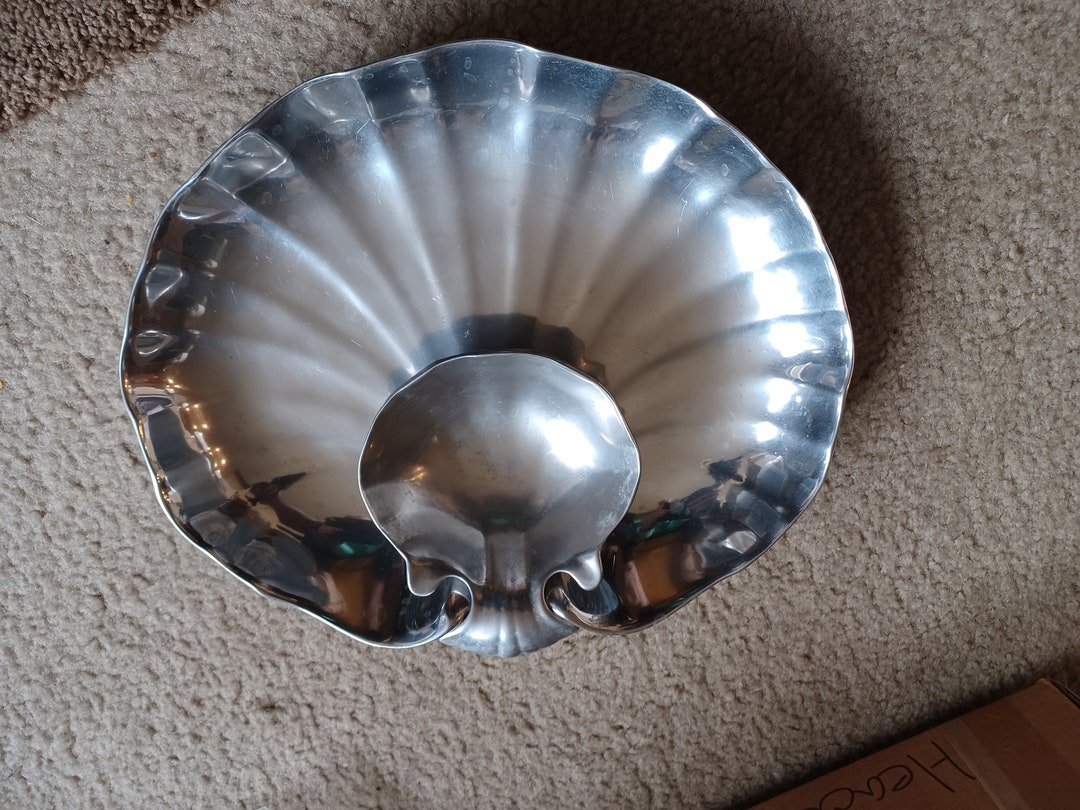 Wilton Armetale Metal Seashell Hors D'oeuvre Tray 2 Pieces Ovenburner