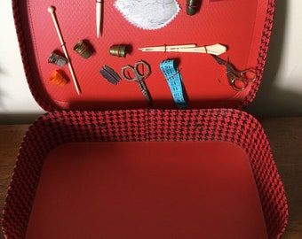 Vintage 1960's sewing carrying case