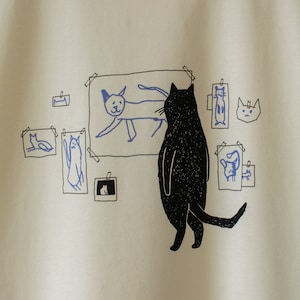 Cat gallery t-shirt Hand screen printed on ecru/light yellow organic cotton tee with black and blue illustration of a cat judging cat art image 2