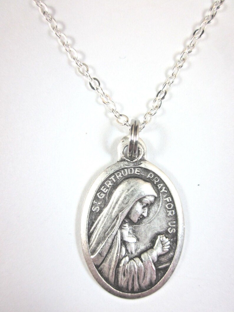 thumbnail interactive-video image 1 of Ladies St. Anne Medal Pendant Necklace With 20" Chain, Gift Box & Prayer Card 1 of 5