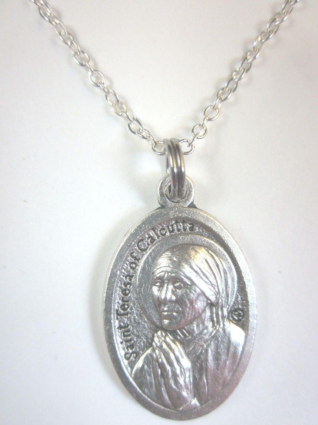 St Teresa of Calcutta Medal Pendant Necklace Ladies 20" Chain Gift Box ...