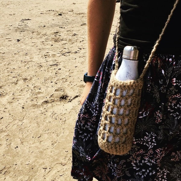 Water bottle holder, Bottle carrier, Crochet bottle holder, Cross body water bottle holder, Jute bottle carrier, Net bottle bag