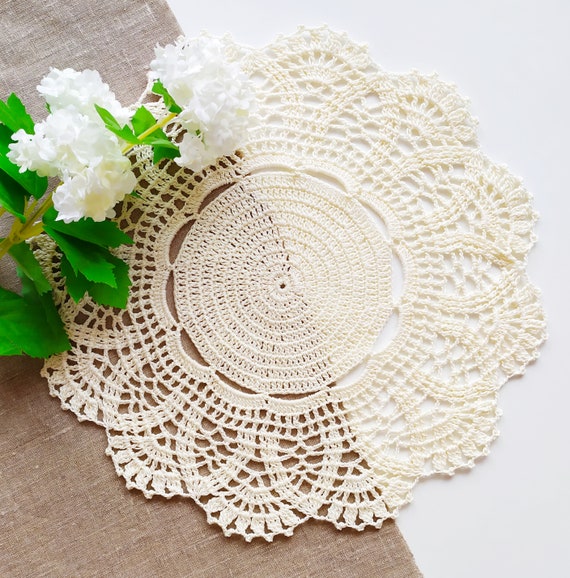 Round Doily in Beige Green New 34cm