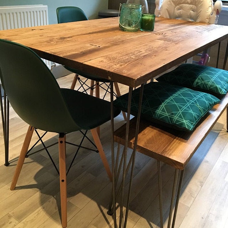 Återvunnet matbord med svarta hårnålar, valfria storlekar + färger, handgjort i London bild 9