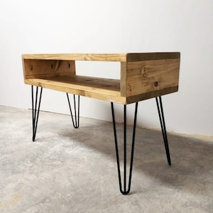 Reclaimed tv-meubel, eigentijds en rustiek met haarspeldpoten