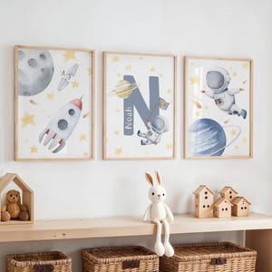 Lot de 3 impressions personnalisées d'initiale d'espace, décoration de salle de jeux, art mural personnalisé pour chambre d'enfant, affiches galaxie