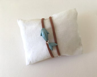 Whale bracelet for children in blue fimo and brown suede