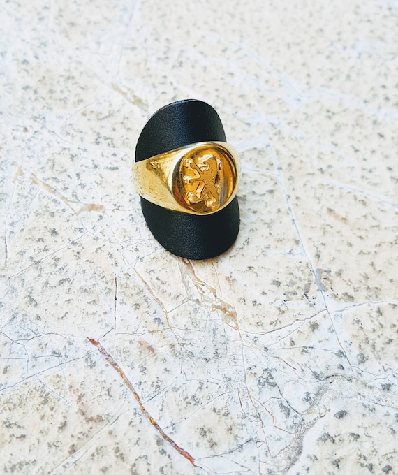 Lion Ring 18k cast Gold Stunning Exclusive Lion of Judah ring Israel jewelry Bible Judaica jerusalem jeweler