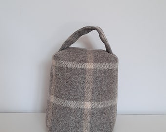 Arrêt de porte, Abraham Moon Wool Tartan Doorstop, Beige Cream Unfilled Fabric Doorstop, Country Home Decor, Neutral Home Decor, Housewarming