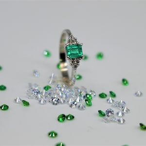 Anillo de compromiso de Esmeralda y Diamantes 18K solido Vintage Art Deco anillo de compromiso oro blanco unico boda aniversario nupcial
