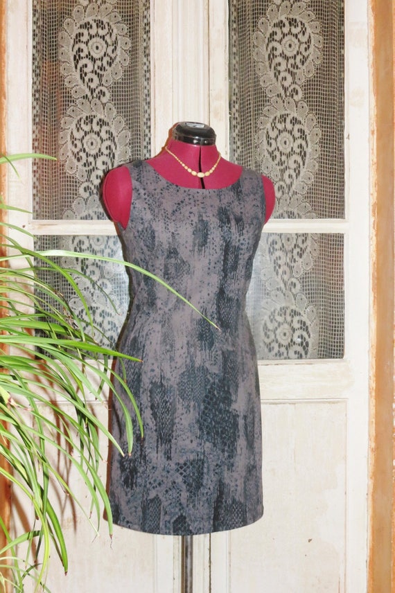 Petite Robe D'été Gris - Fond De Robe - Miss Rouge - Neuf Avec étiquettes