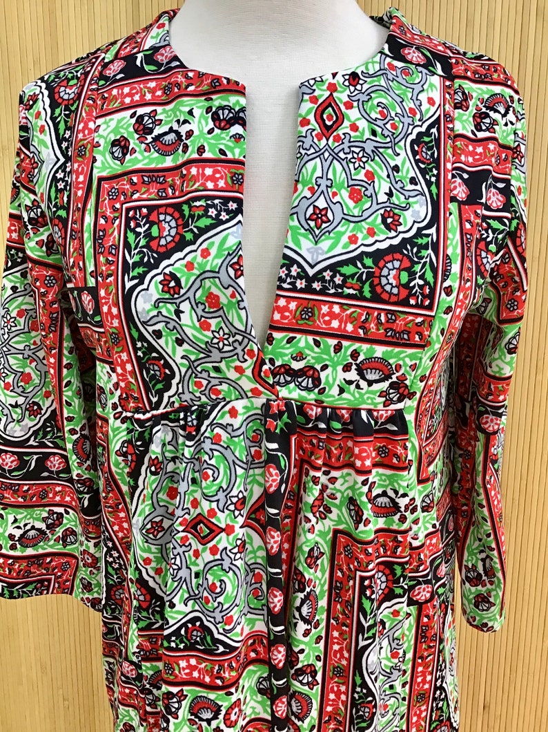 Vintage 1970\u2019s Red and Black Floral Print Boho House Dress