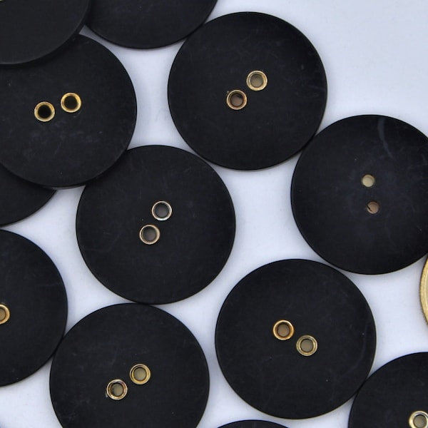 100 Bouton 2 trous Polyester Noir marbré avec anneaux métallisés Dorés Vintage pour Blazer Classique Armoirie Shield Style Costume Manteau