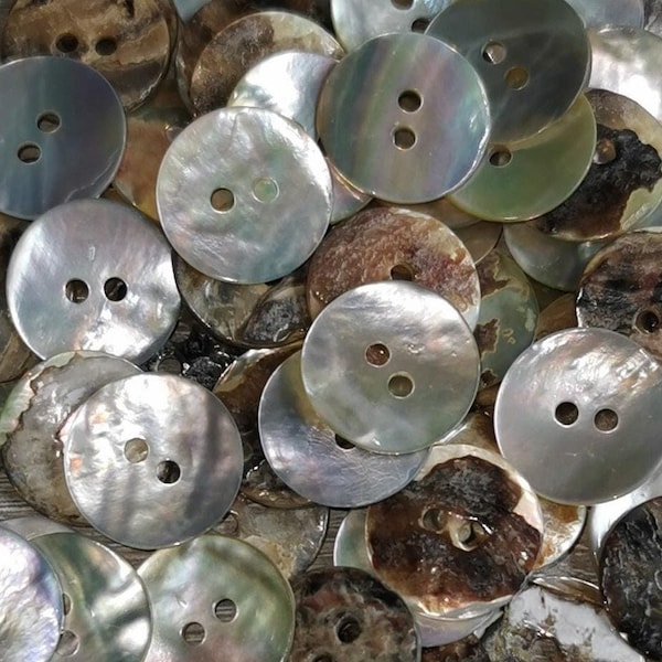 200 Mother-of-Pearl Buttons (Akoya)