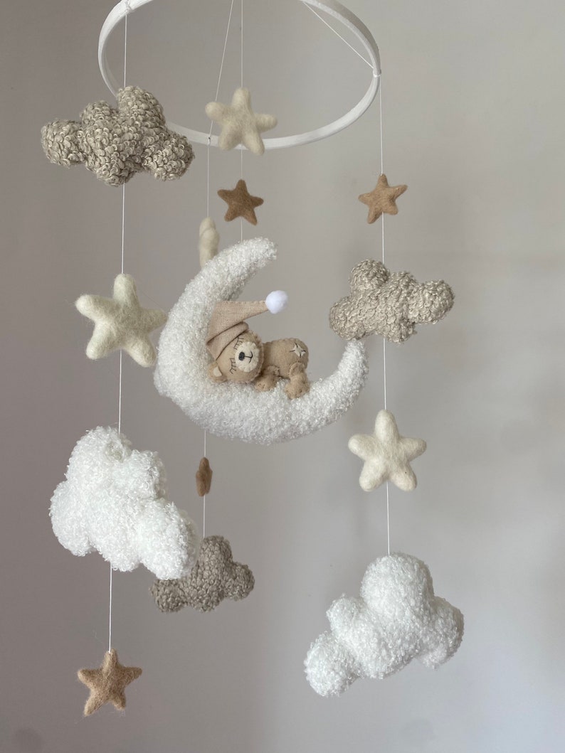 Boucle Teddy Baby Mobile in Beige/neutrales Kinderzimmer/Babyparty-Geschenk/Kinderzimmer-Mobile Bild 1