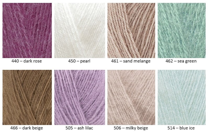 Op de afbeelding: Een kleurenkaart met garenstalen in verschillende tinten roze, wit, beige, bruin, lila en groen. Het garen is gelabeld met nummers en namen, zoals "440 - donkerroze", "450 - parel", "461 - zandmelange", "462 - zeegroen", "466 - donkerbeige", "505 - aslila", "506 - melkachtig beige" en "514 - blauw ijs".