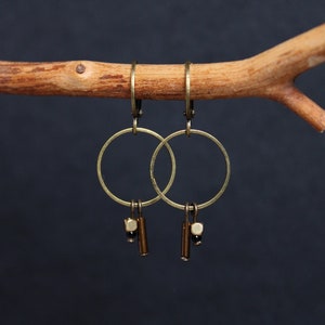 Beaded earrings-minimalist, fine jewellery, discreet, rockeries, black, brass, bronze, circle, contemporary jewelry, parties, gift image 2