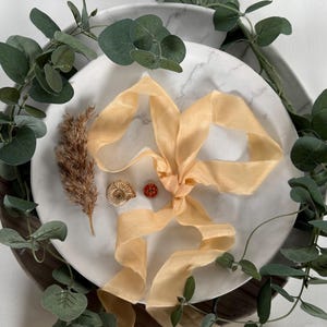 Nastro di seta Golden Peace, tinto naturalmente in giallo Hello Sunshine, nastro di seta habotai cruelty-free tinto a mano, nastro per bouquet da sposa