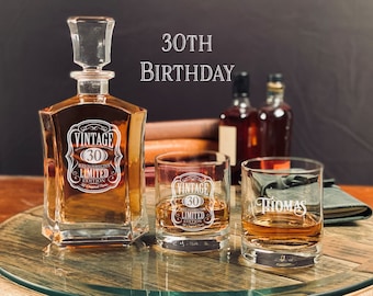 Juego de decantador de whisky personalizado para 30 cumpleaños: vidrio grabado con láser y tallado en arena.