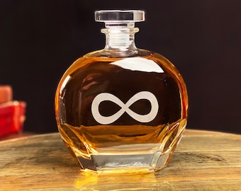 Engraved Infinity Whiskey Decanter, Blended Bourbon