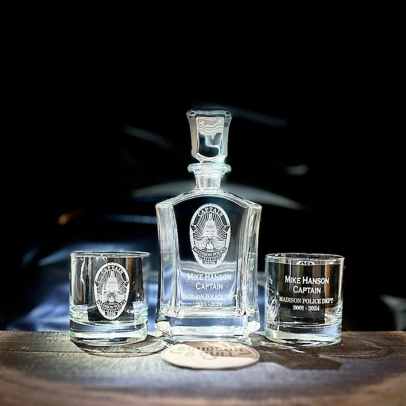 Personalized New York State Police Badge Whiskey Decanter - Police Officer, Law Enforcement Retirement Gift, Promotion Gift, Gift for Him image 3