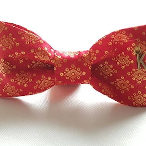 Dog bow tie. Luxury lami satin padded bow ties for collar feed.