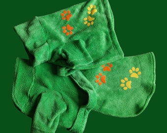 Dog POP colour design soft fleece dressing gown. Matching pyjamas tops.