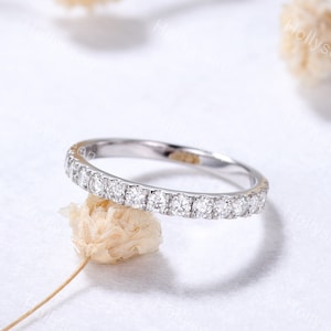 2 mm Moissanit Weißgold Ring Band Sterling Silber Halbe Ewigkeit Moissanit Stapelbar Brautring Pave Stapelring Hochzeit Passend Band