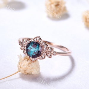 1ct Round Cut Eva Alexandrite Engagement Ring Vintage Flower Color Change Halo Ring Antique Nature Inspired Jewelry for Women 14k Leaf Ring