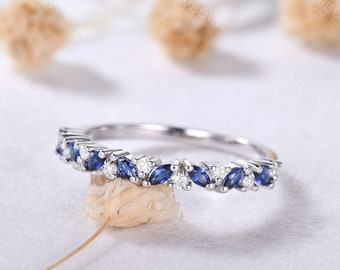 Anillo de bodas de oro blanco con moissanita y zafiro marquesa, anillo de compromiso apilable con piedras preciosas azules y plata, banda vintage a juego con piedras de nacimiento para mujer