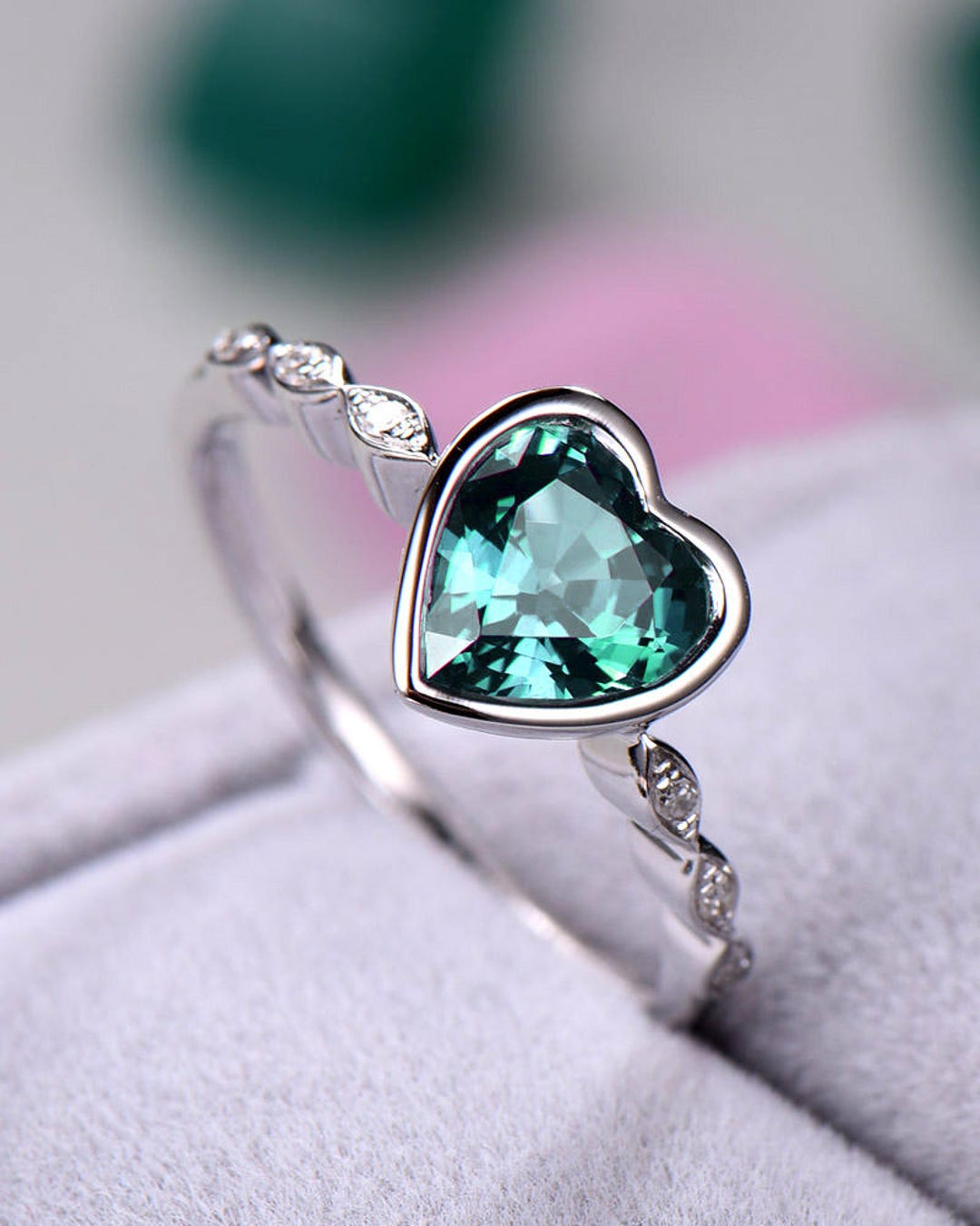 Gem Stone King 925 Sterling Silver Green Peridot Red Garnet And White Lab Grown Diamond Women Ring (1.13 Cttw Heart Shape, Size 5