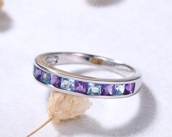 Anillo de bodas de amatista y topacio azul, plata y oro blanco, anillo apilable con piedras preciosas de corte princesa, delicado anillo apilable con piedra de nacimiento para mujer.