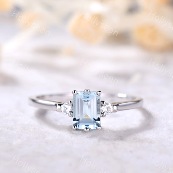 Vintage aquamarine sale ring white gold