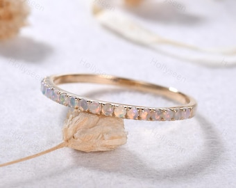 Anello nuziale in oro giallo con opale naturale da 1,5 mm, anello impilabile con opale di fuoco, anello impilabile sottile, anello con pietra portafortuna di ottobre, anello nuziale